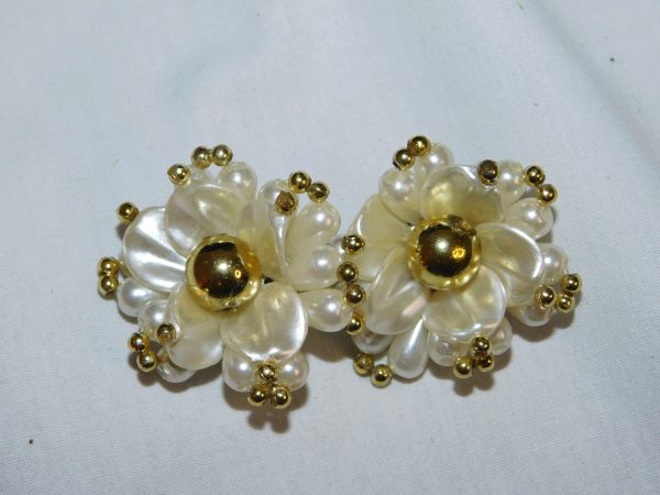 Vintage Clip On Faux Pearl Flower Earring